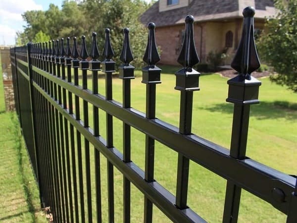 Home Heavy-Duty Security Fencing: Robust Protection for Your Property